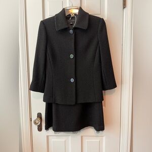⭐️Fabulous Banana Republic Skirt Suit